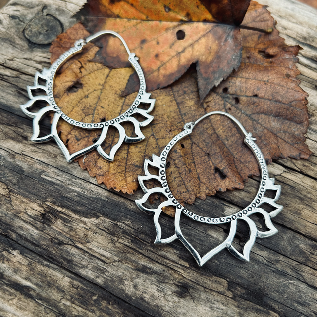 JOLIES BOUCLES D’OREILLES LOTUS BOHÈME 