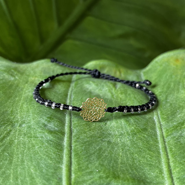 Bracelet noir estampe
