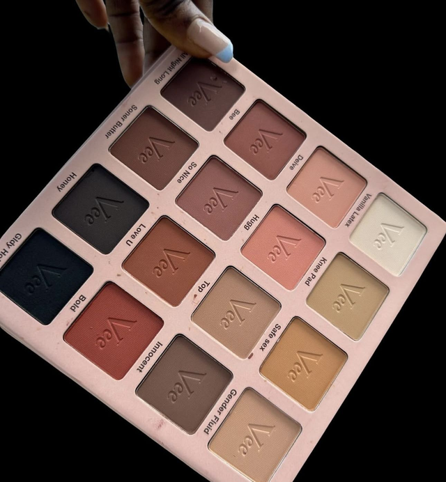 Palette Naked Eyeshadow Vee Beauty