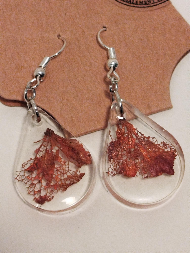 Boucle d'oreille goutte hortensia orange brillant 