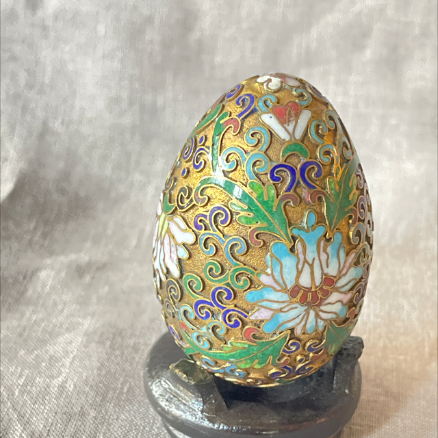 Cloisonné Ei auf Holzständer  Vintage