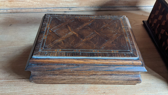 Boîte de marqueterie en bois