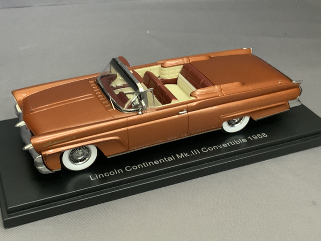 Lincoln Continental Mk.III Covertible 1958 Neo 1:43