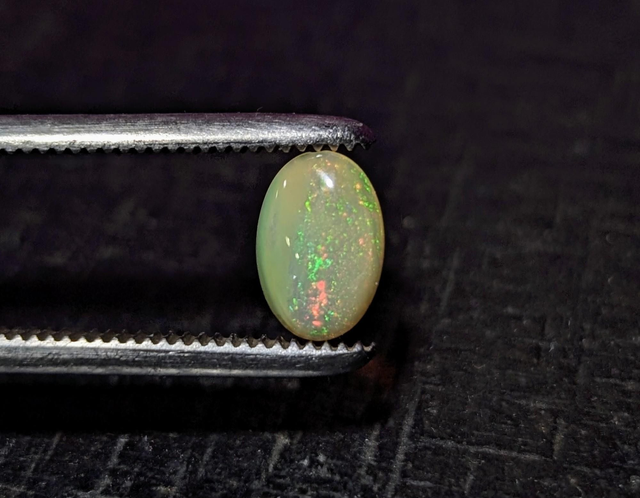 Opale Éthiopienne 1.30 carats