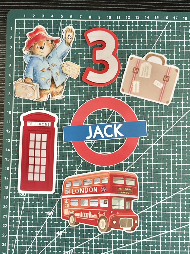 Paddington Bear cake topper