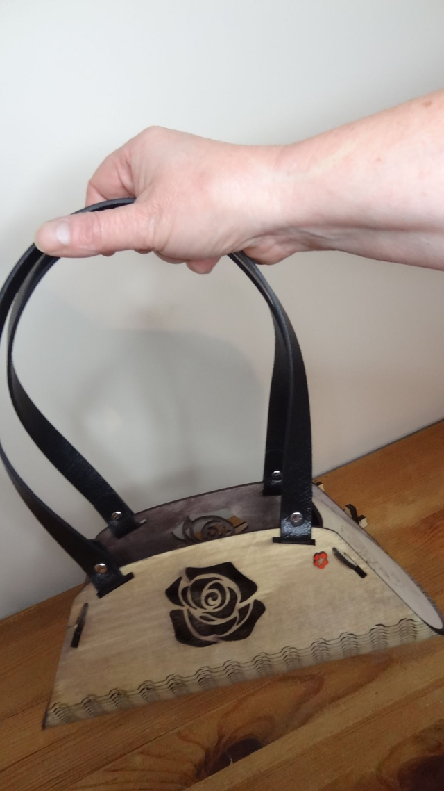 Sac en bois de soirée Visage et Rose