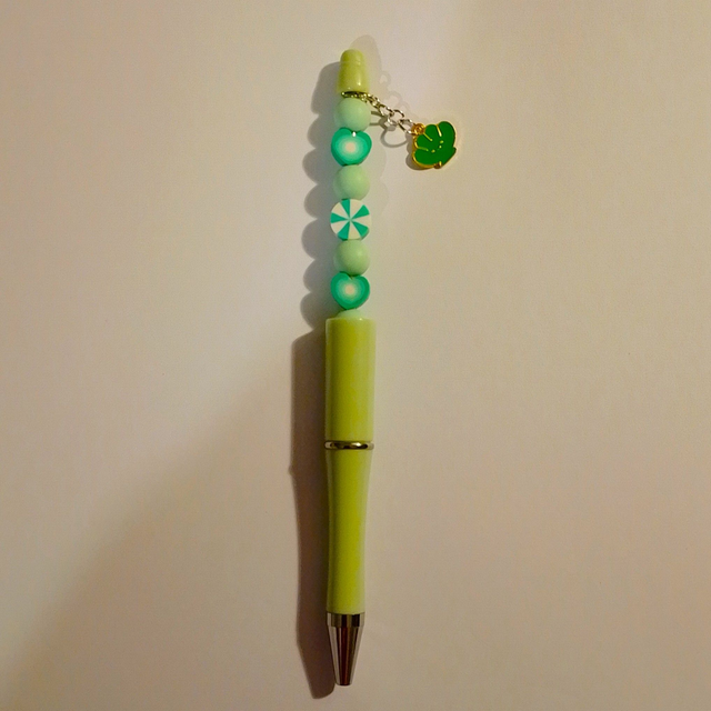 Kids Colourful Beaded Pen With Charm &amp; Black Ink &amp; 2 Refills - 10 Designs