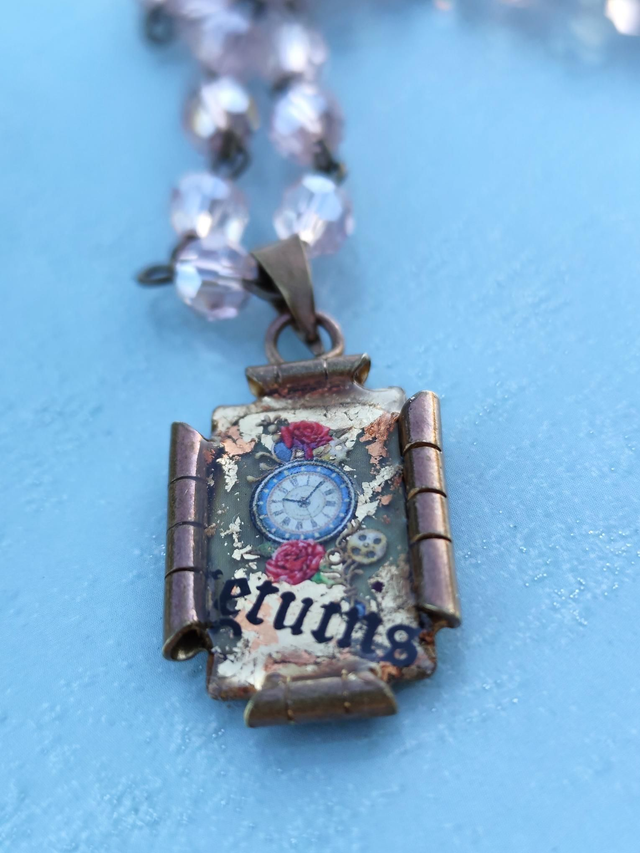 Collier 'Return Past's'