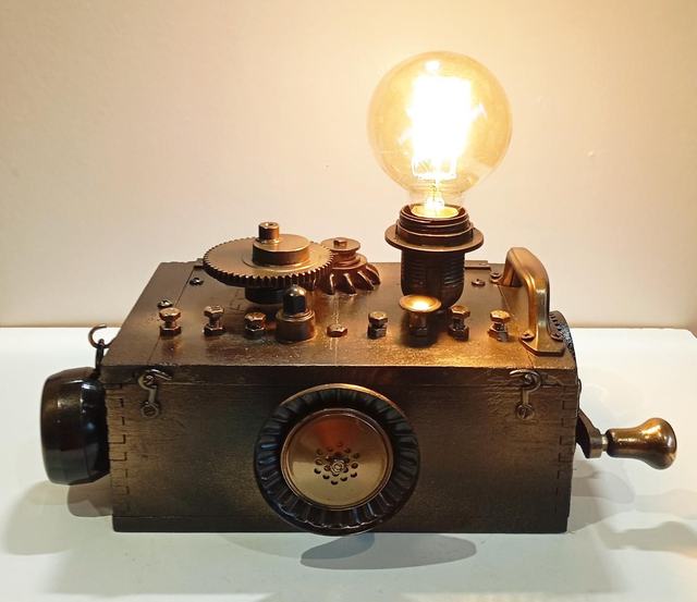 Classique Wonder, Lampe Steampunk façon Téléphone de Campagne, esprit vintage - Artisanat Français