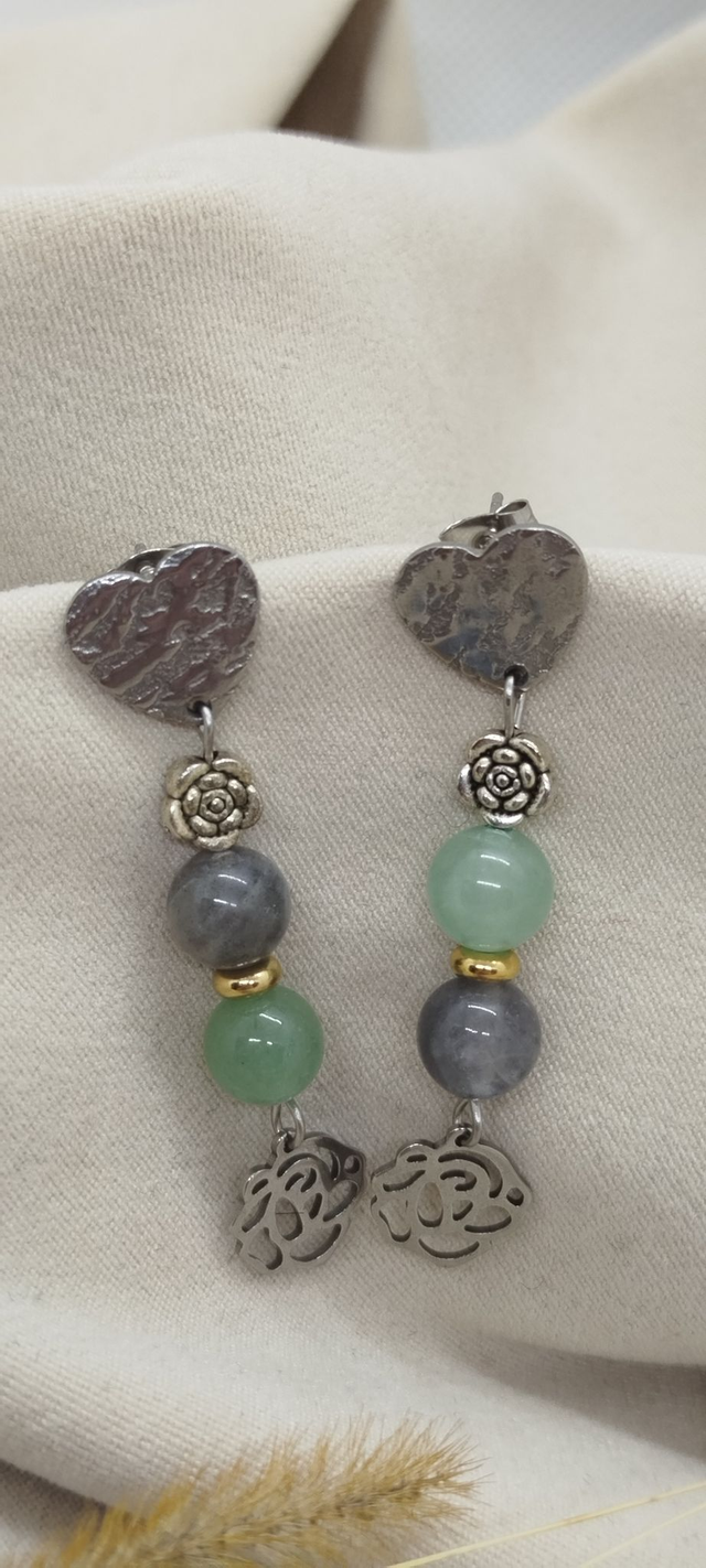 Clous d'oreilles en pierres naturelles  de 8 mm (aventurine verte, agate du Botswana)