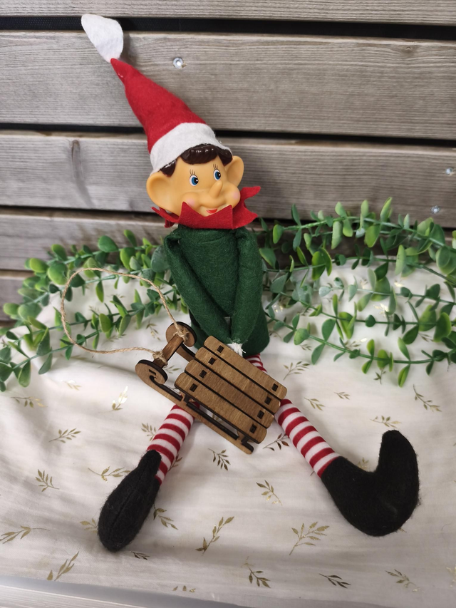 🛷 Mini luge en bois pour le lutin farceur 🎄