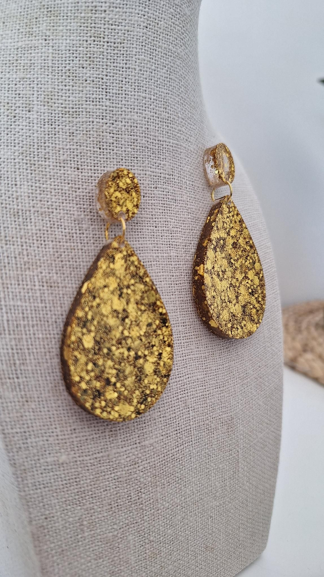 Boucles oreilles gouttes paillettes dorés 