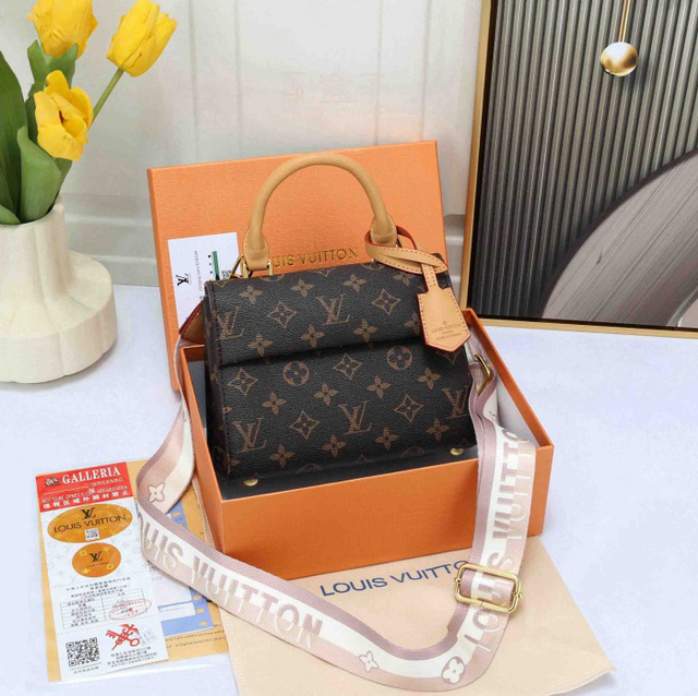 Sac LS VN à main en cuir avec bandoulière détachable détachable imprimé Cluny Mini 