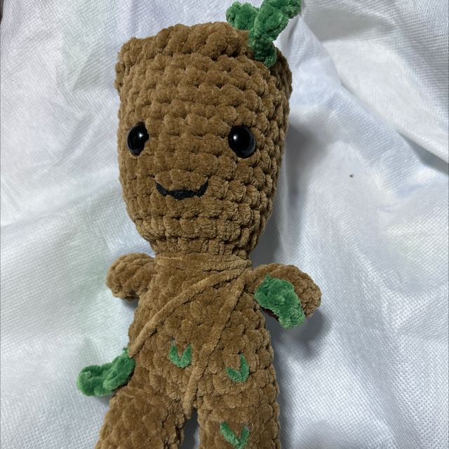  (949) BABY GROOT 23cm  env