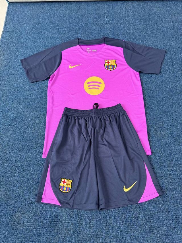 Conjunto completo F. C Barcelona PRE-PARTIDO - Versión Fan - 25-26