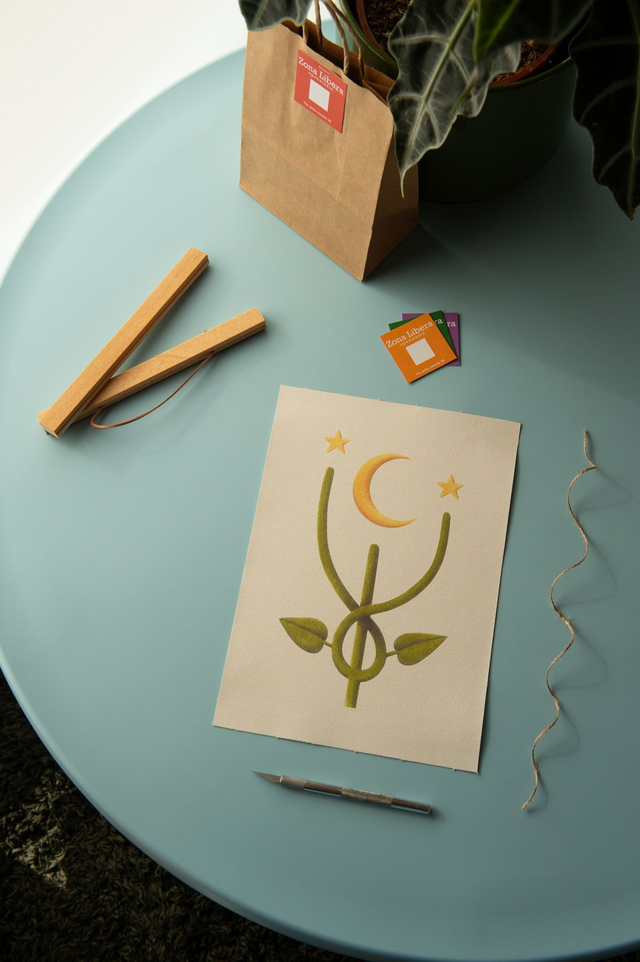Fiore su canvas Luna