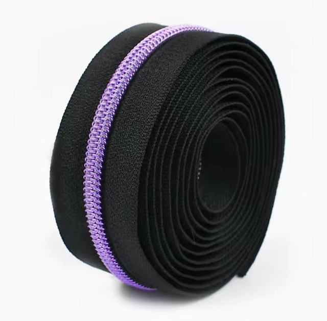 maille violette noire 