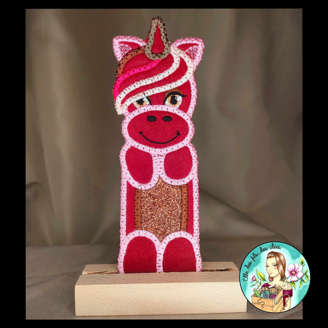 Marque page Licorne bordeaux et rose