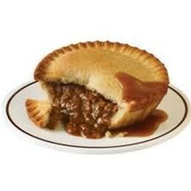 Jumbo Mince Beef &amp; Onion Pie