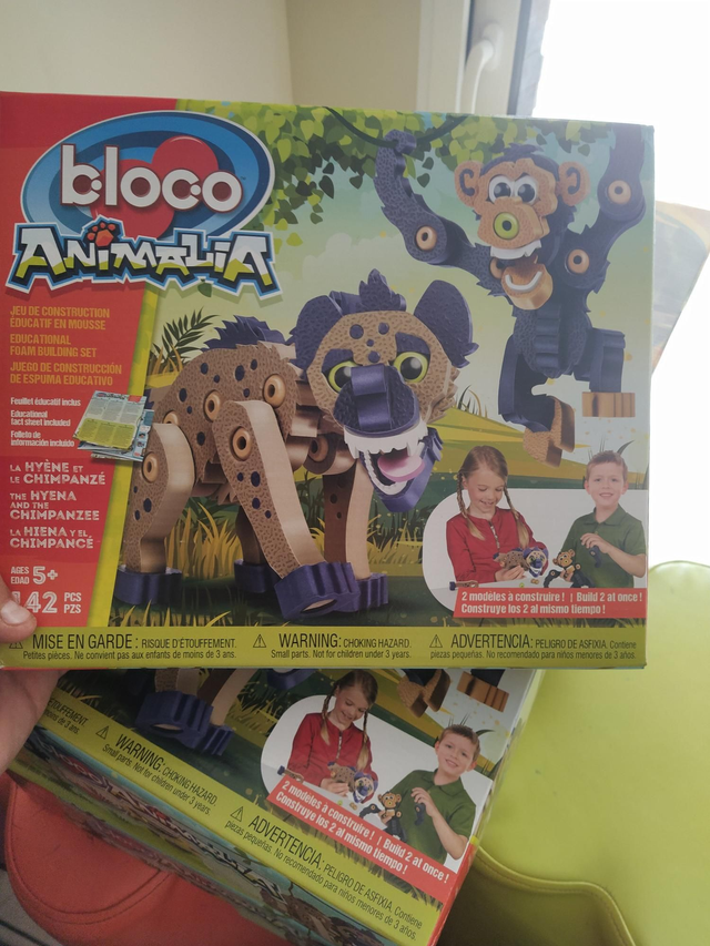 BLOCO ANIMALIA HYÈNES ET CHIMPANZÉ 