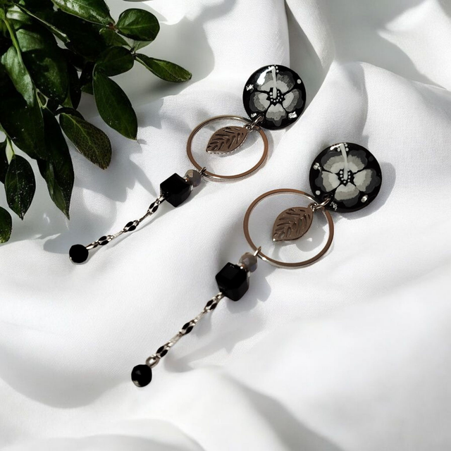 Boucles d'oreilles Flora gris noir