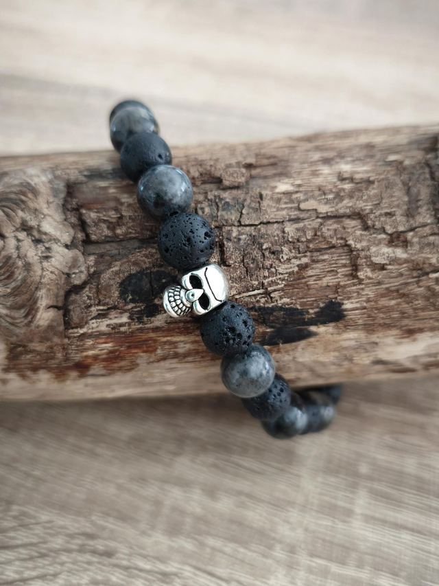 Tête de mort Larvikite et Pierre de lave