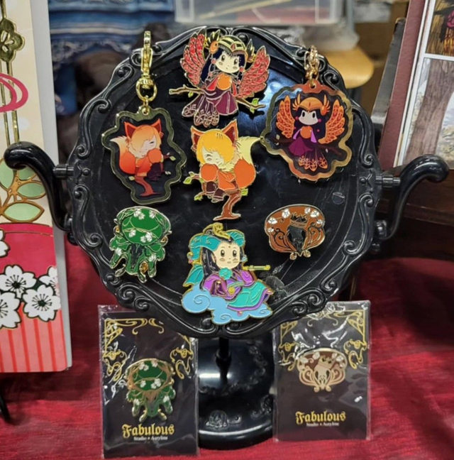 Pin's &amp; broches Fabulous