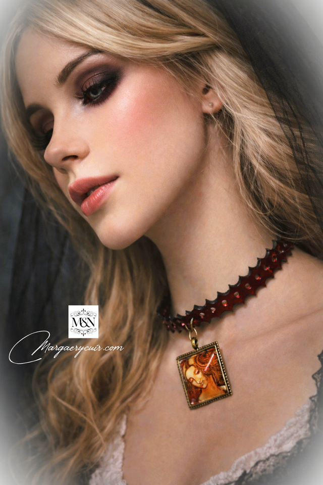 Collier tour de cou en cuir LEDA