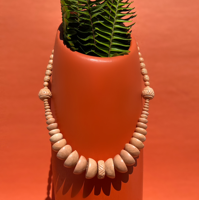 Colar Escamas V Médio 