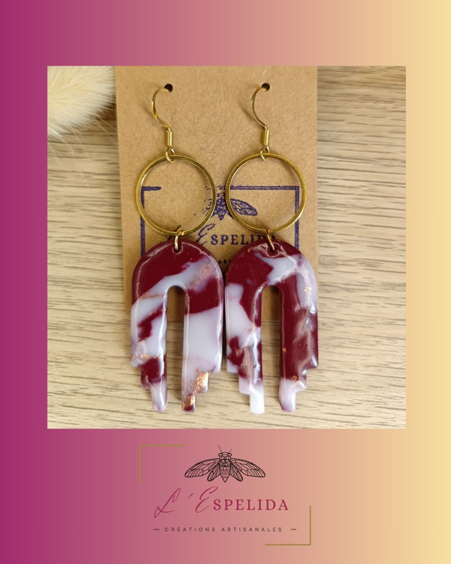 Arches bordeaux et blanches