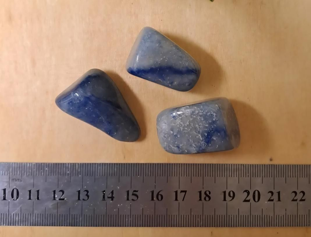 BLUE QUARTZ TUMBLESTONE 