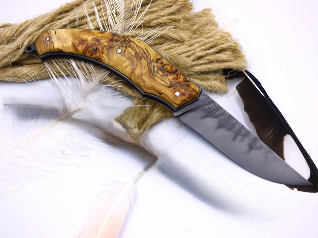 New E'1000 Sabords, cran forcé, loupe de frêne echauffé