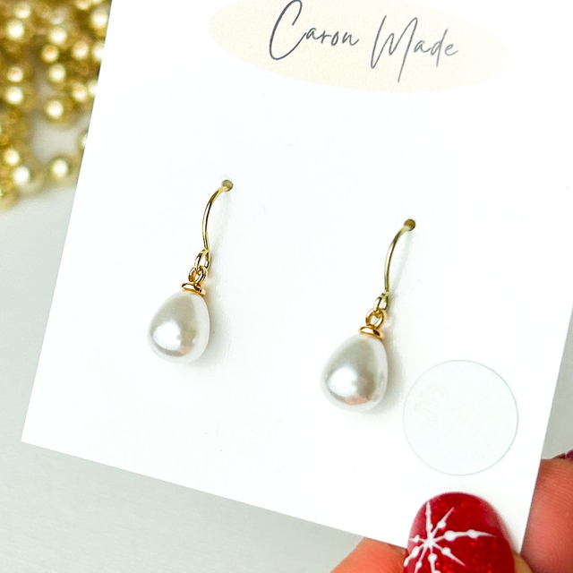 Pearl drops with hook