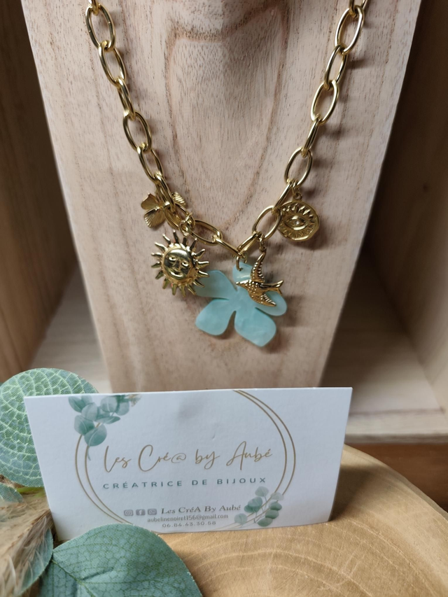 COLLIER FLEUR NACRE BLEU AZUR/ BRELOQUES ACIER INOXY GOLD 0001194