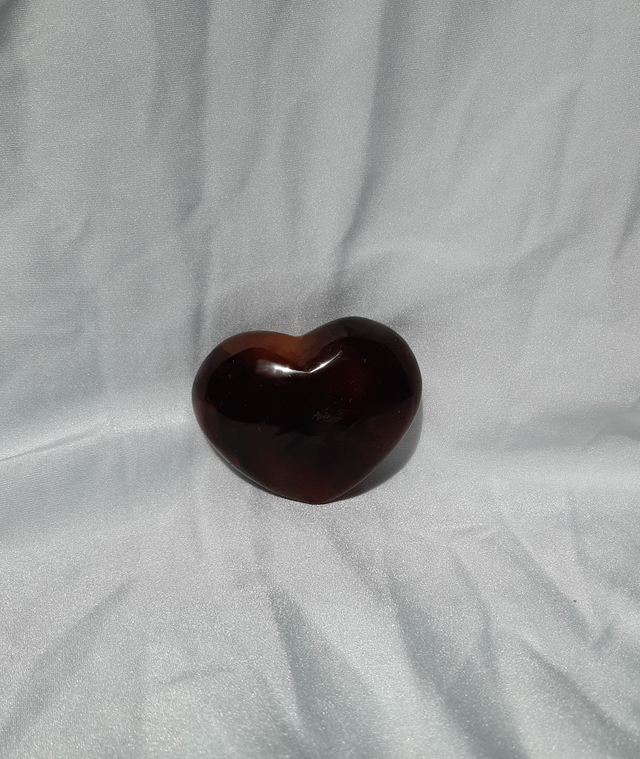 Cœur en Agate Rouge Cornaline  (159 grammes)