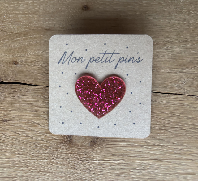 Pin’s coeur rose foncé paillettes