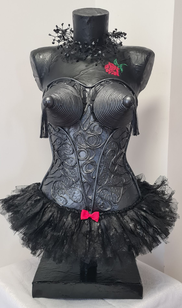 Hommage à J.P. Gautier  H 80cm