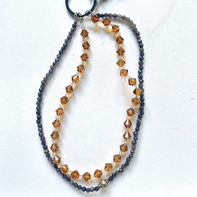 D23 -Dragonne perles en verre et acier inoxydable 