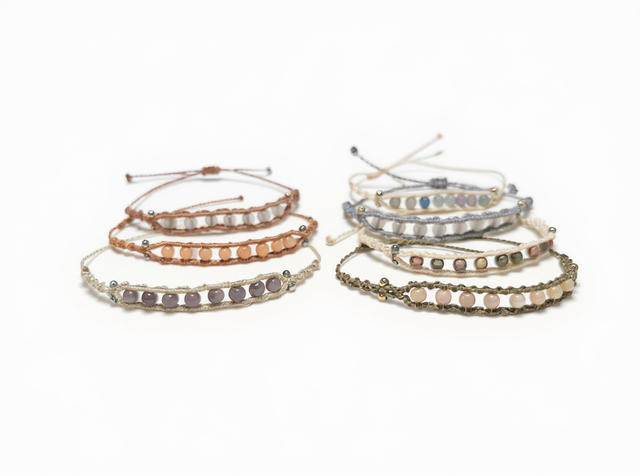 Bracelet 8 perles naturelles en micro-macramé