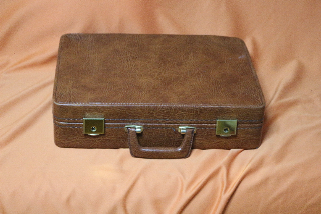 Aktenkoffer, Bon Vojage