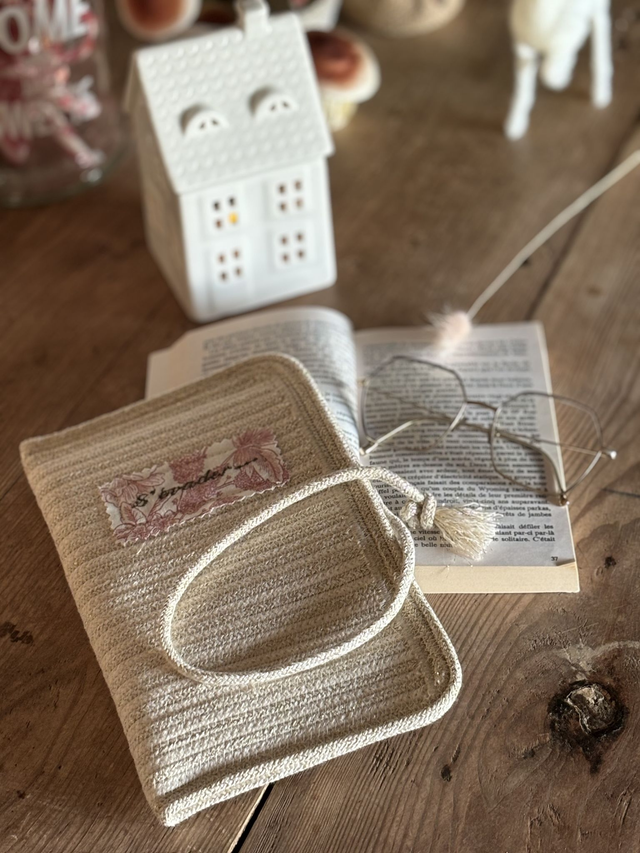 Pochette pour livre de poche