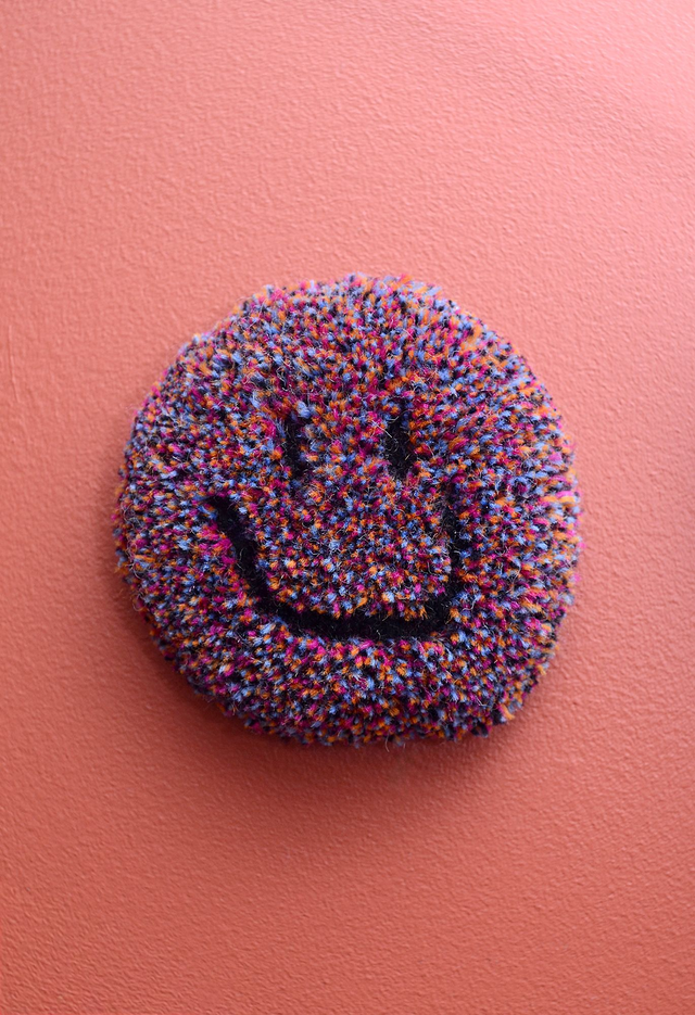 Hymiö, monivärinen