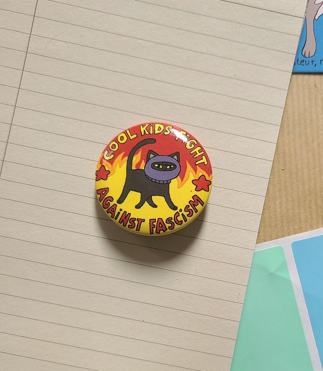 Cool kids fight against fascism - badge