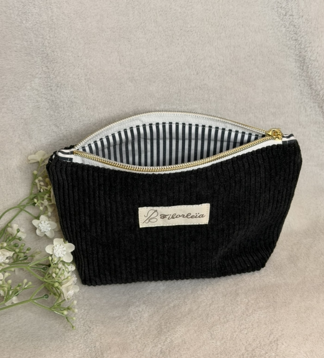 Trousse S Noir Rayures