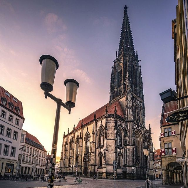 Lambertikirche am Morgen