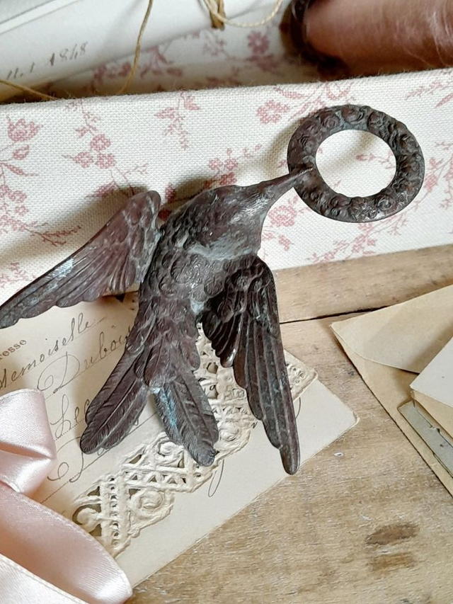 oiseau décoratif en métal