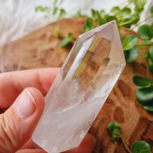 Angel Feather Quartz Point 108g