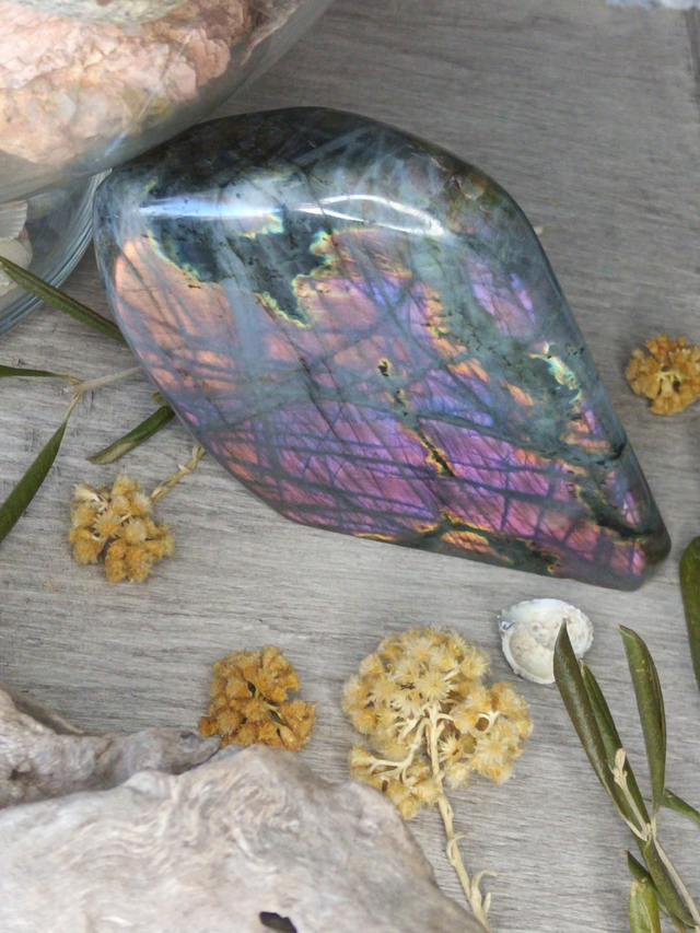 Forme Libre Labradorite 598g - Pierre de Protection Naturelle 