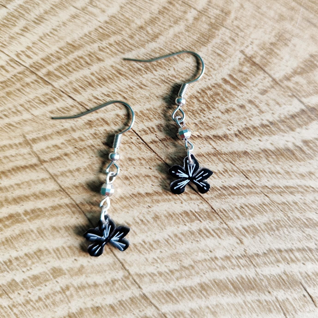 Petite Boucles d&#039;oreilles Cléor noir