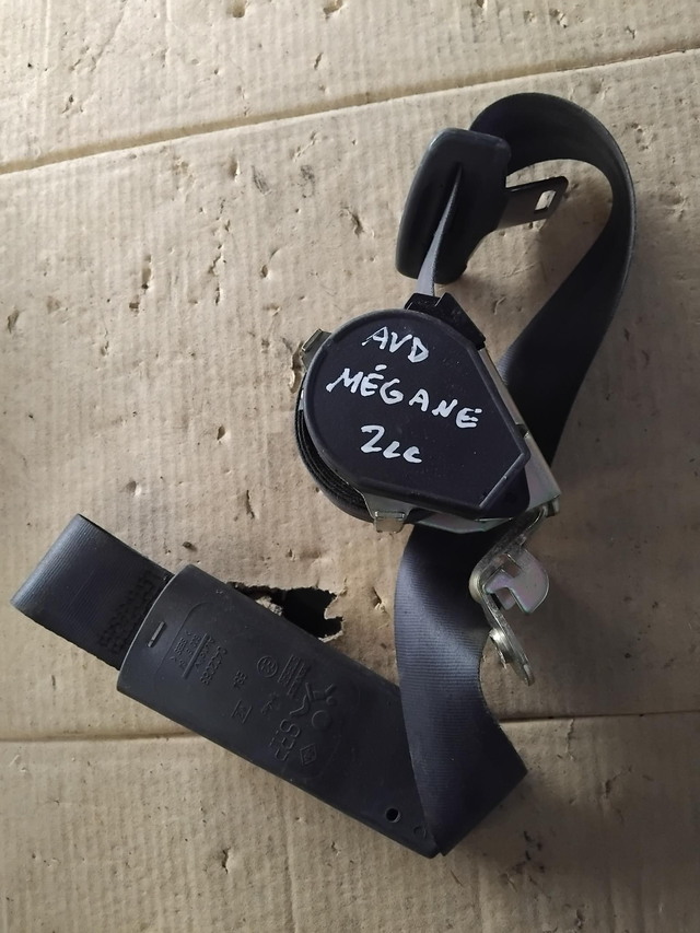 Ceinture avant droite 